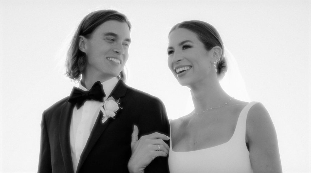 First Look vs. Aisle Reveal: Which Makes Better Photos?